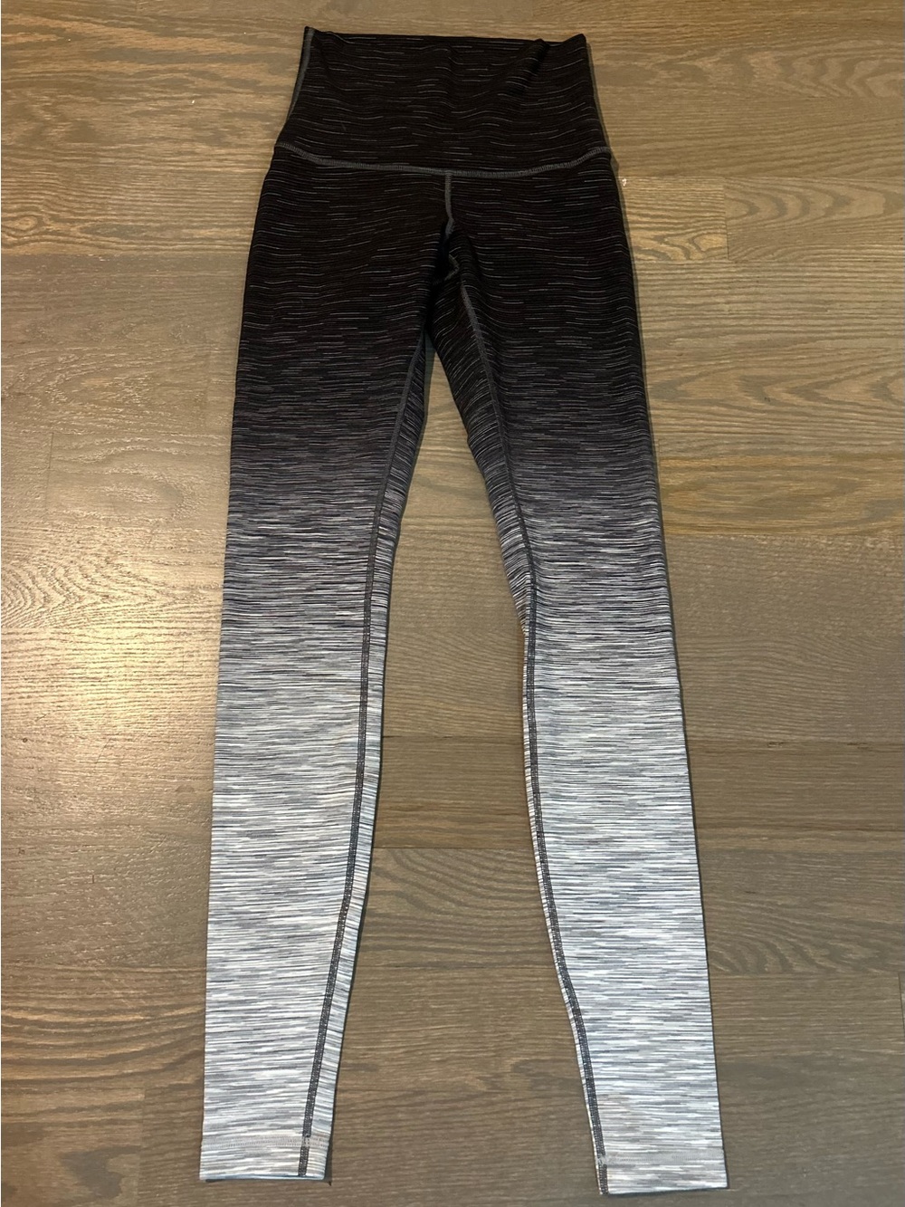 Lululemon Wunder Under Hi-Rise
Tight *Ombre Melange 31" Size 6 - Picture 6 of 9